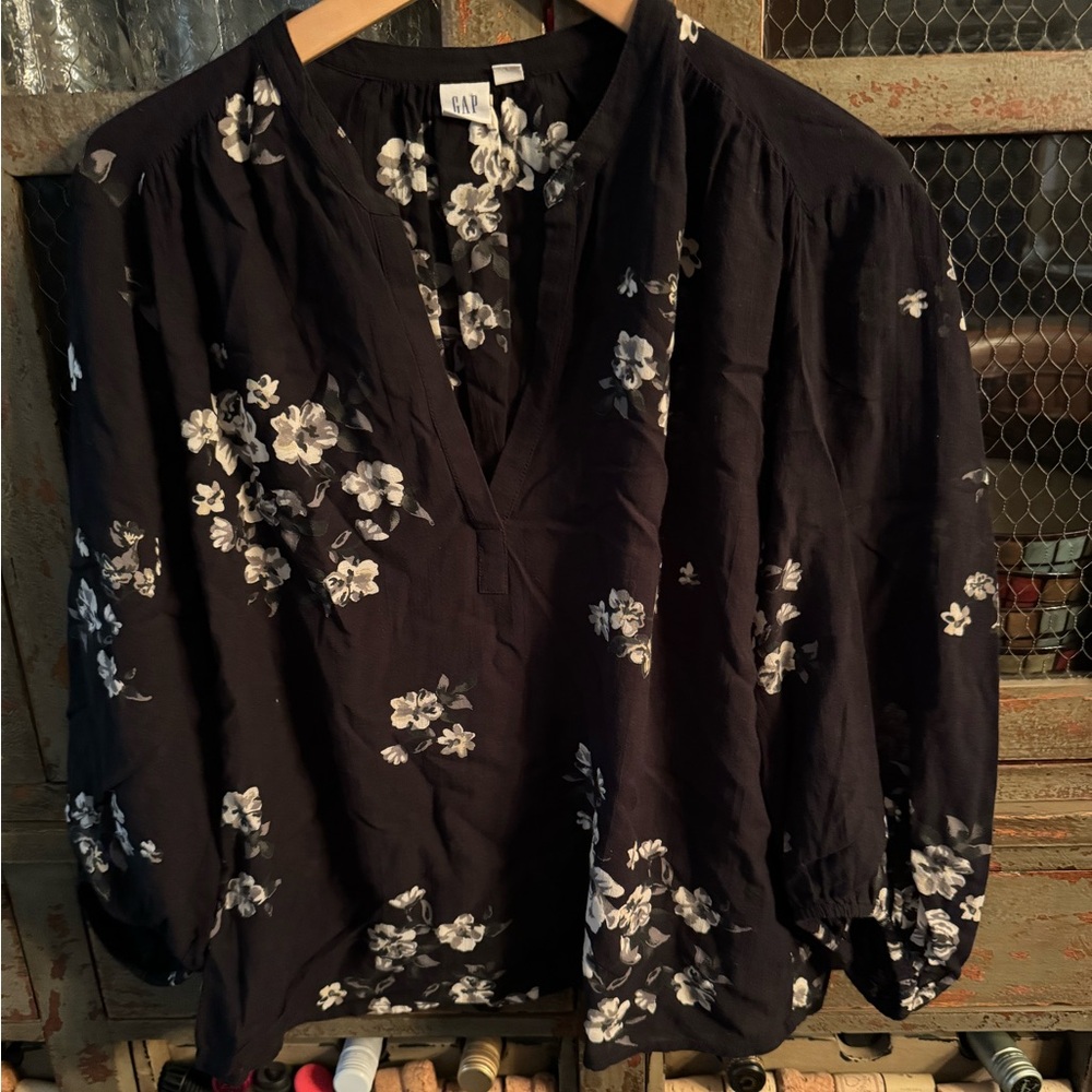 GAP Multicolored Floral V-Neck Blouse